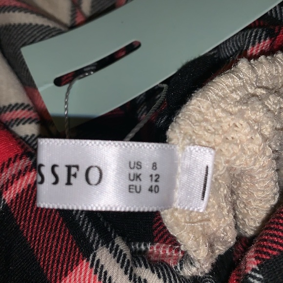 DRESSFO Size 8 Sweater.  NWT.  Cable knit and flannel hood inlays. - Picture 3 of 5